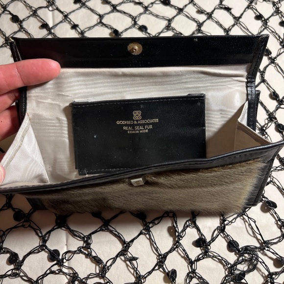 1960s Godfrey & Assoc. Coach hide and seal fur wallet/clutch - Picture 3 of 9